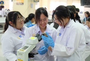 คณะวิทย์ ม.มหิดล เปิดบ้านต้อนรับนักเรียนโรงเรียนสามเสนวิทยาลัย จัดกิจกรรมวิชาการสำหรับนักเรียนโครงการห้องเรียน พสวท. (สู่ความเป็นเลิศ) ปีการศึกษา 2568 เพื่อพัฒนาศักยภาพทางด้านวิทยาศาสตร์และเทคโนโลยี