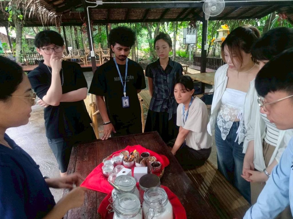 LINE_ALBUM_Bang Krachao_260809_9_1