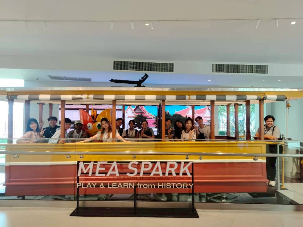 LINE_ALBUM_MEA SPARK_260809_1_1