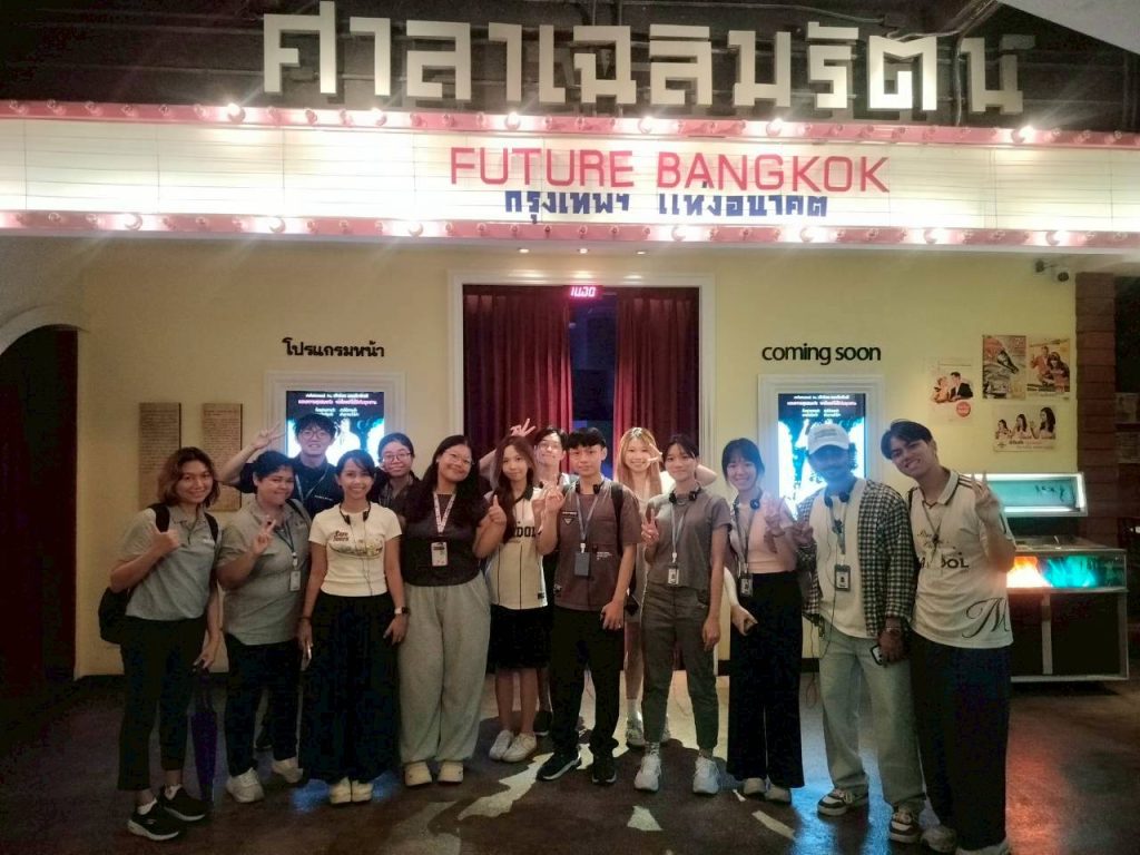 LINE_ALBUM_Nitasrattanakosin_260809_1_1