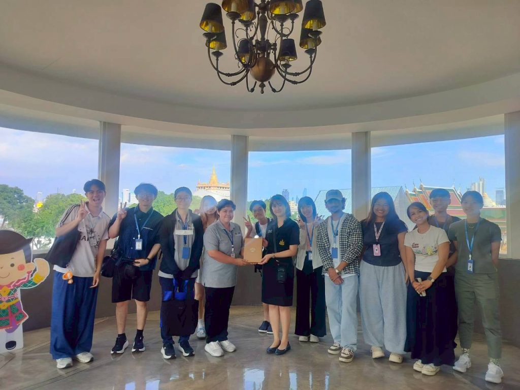 LINE_ALBUM_Nitasrattanakosin_260809_3_1