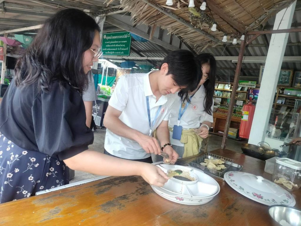 LINE_ALBUM_MU _ Khlong Maha Sawat_260907_1