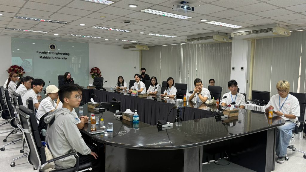 LINE_ALBUM_Visit Eng_ICT_260907_107